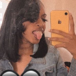 Meet your Posher, Aujunai